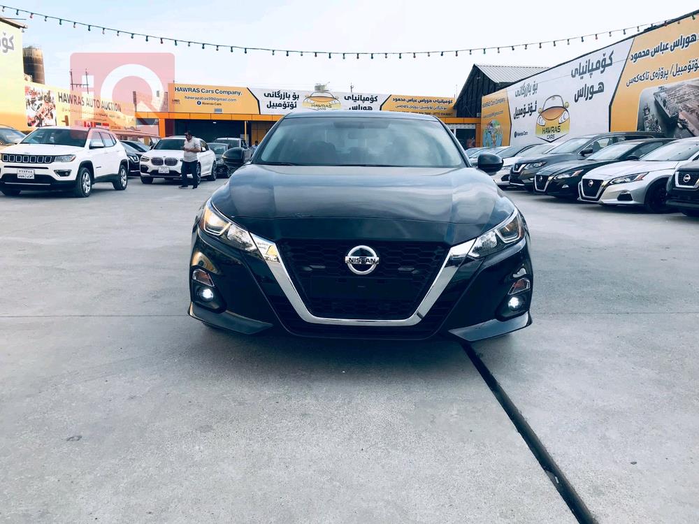 نیسان ئەلتیما